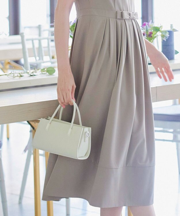 Tiaclasse 【洗える】半袖リボンギャザーフレアワンピース グレージュ