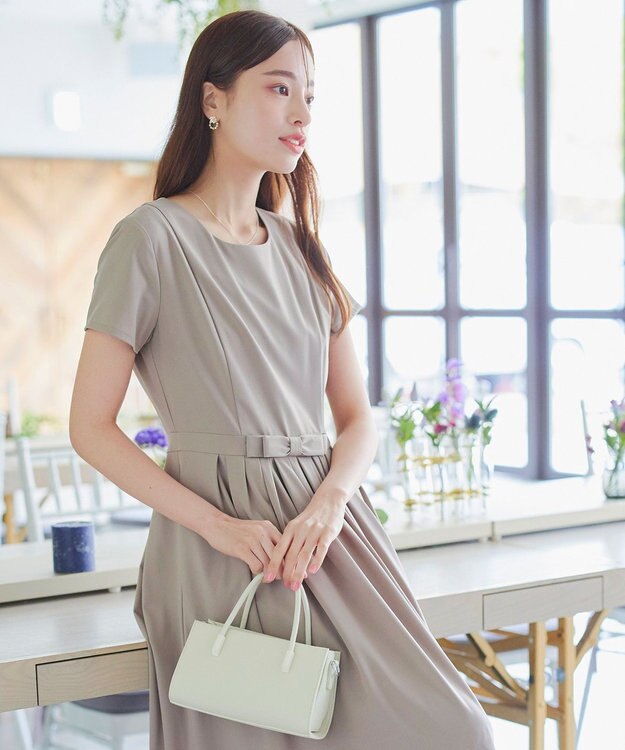 Tiaclasse 【洗える】半袖リボンギャザーフレアワンピース グレージュ