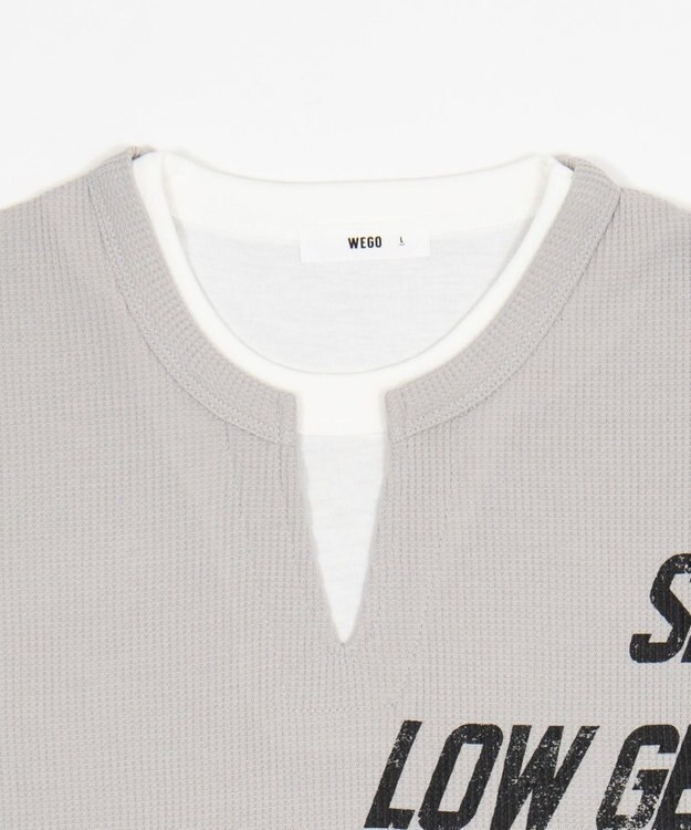 WEGO 【ユニセックス着用ITEM/MLサイズ展開】キーネックフェイクレイヤードグラフィックT（SS） グレー