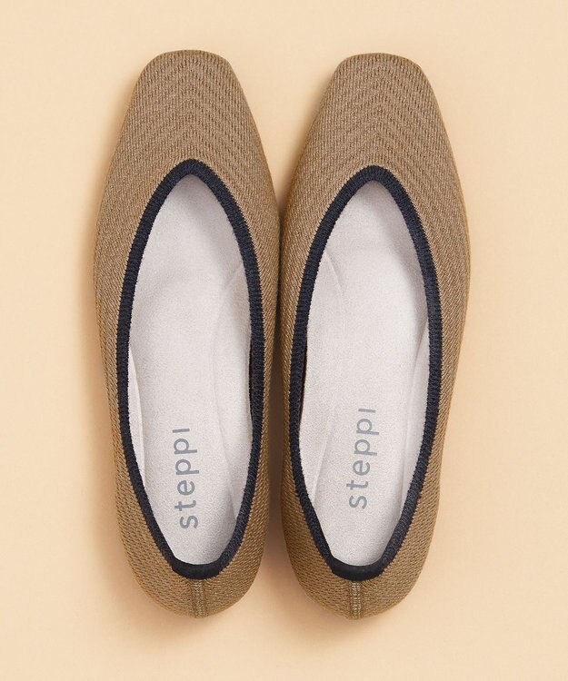 steppi ウール混 スクエア パンプス ベージュ