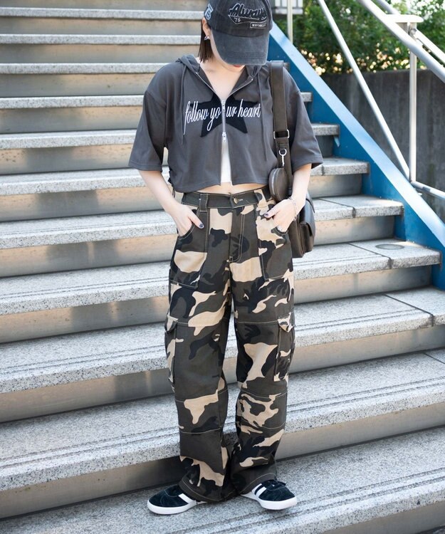 WEGO スターロゴ半袖ジップパーカー ダークグレー