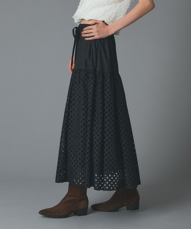 GRACE CONTINENTAL メッシュカットワークスカート ブラック