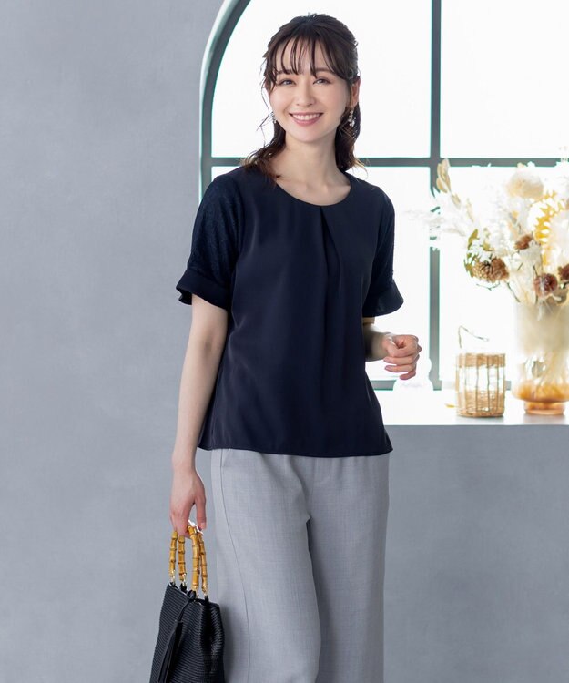 Tiaclasse 【新色追加・洗える】体型カバーも叶うレーススリーブブラウス ネイビー