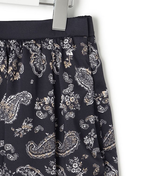 23区 【洗える】スカーフパネルプリント スカート ブラック系