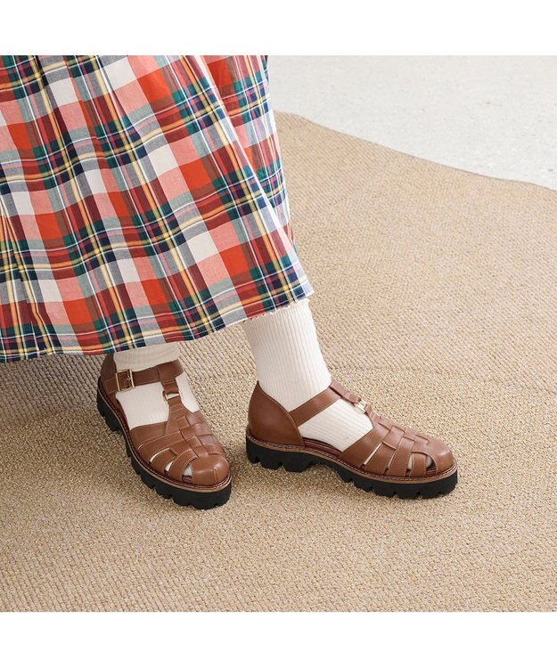 ing <ing>ボリュームソールグルカサンダル ブラウン