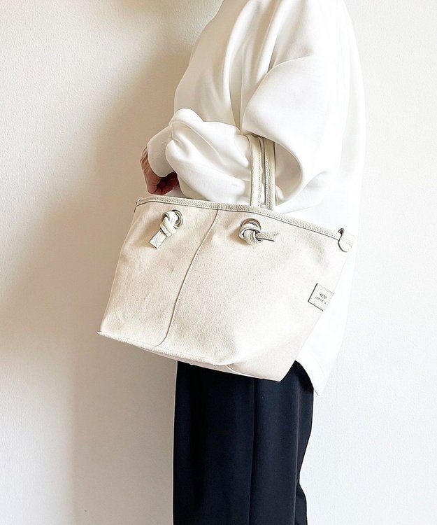 Hekhèr Le Style de Vie 【日本製 / 2WAY】コットンキャンバス×シュリンクレザー ノットハンドバッグ medium ホワイト