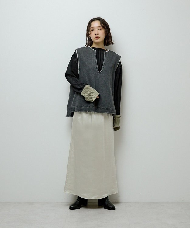 Green Parks すっきり見えシルエットサテンナロースカート Ivory