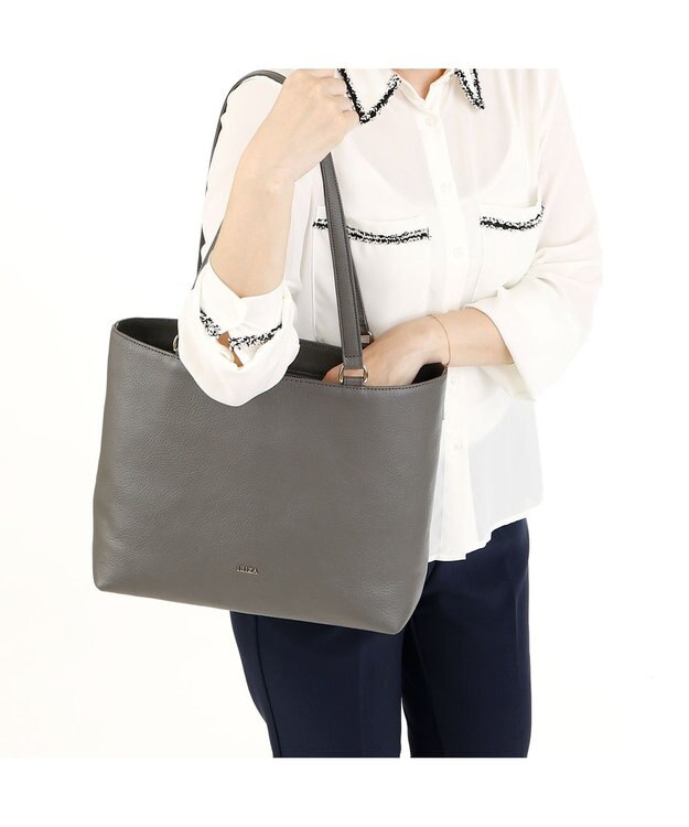 IBIZA リンピード　牛革　セミショルダーバッグ グレー