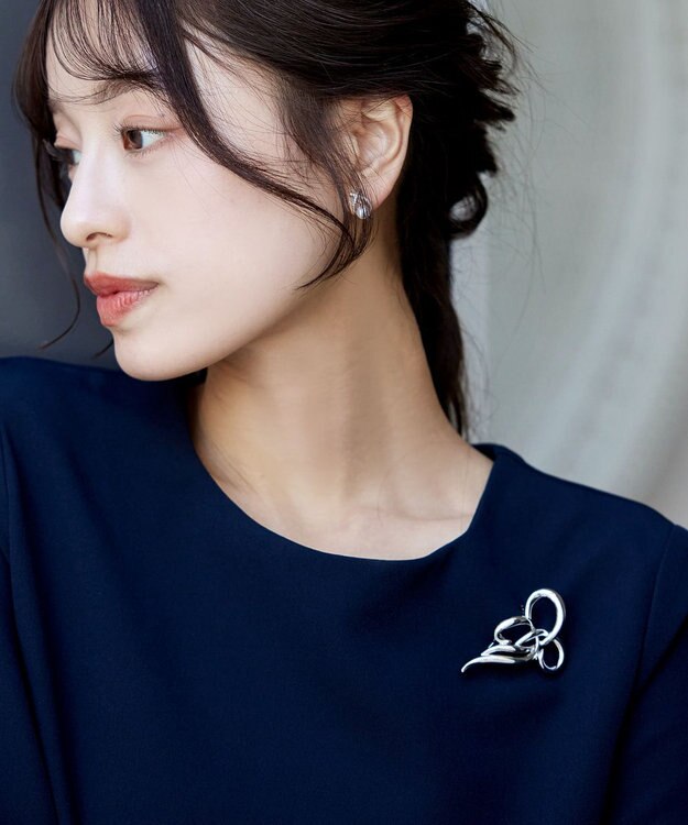 Tiaclasse ツイストブローチ シルバー