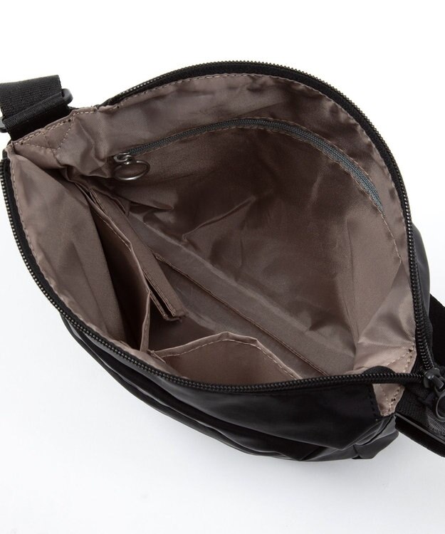 ACE BAGS & LUGGAGE World Traveler ミラ ショルダーバッグ  17531 ワールドトラベラー ブラック