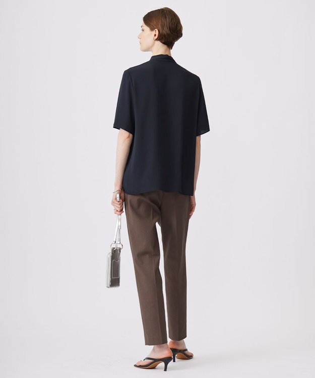 ICB L 【接触冷感・UVケア・速乾・洗える】BackSatinAmunzen 5分袖Vネックボウタイブラウス ネイビー系