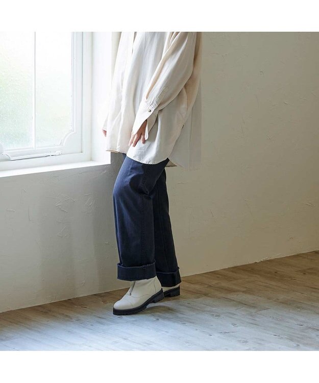 ing <ing>【サスティナブルシリーズ】タンクソールフロントジップブーツ ホワイト