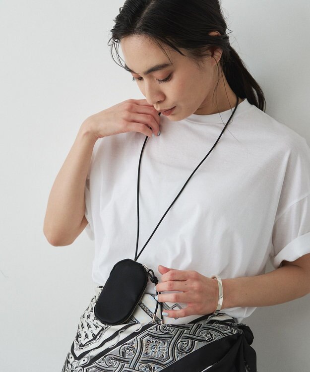 russet クラウズナイロンネックポーチ(Z-232) Black