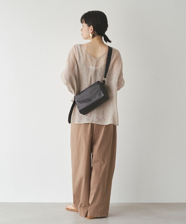 russet 【2025AW新作】レザースクエアショルダーバッグ(CE-1575) Black