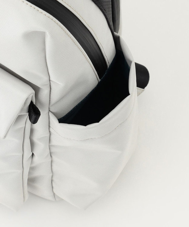 Y'SACCS 【大人のおしゃれ手帖5月号掲載】鶴田真由×Y'SACCS　フラップリュックサック アイボリー