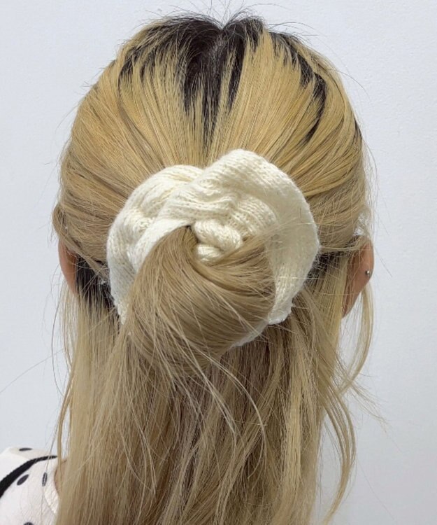 WEGO Lニットシュシュ ホワイトアイボリー