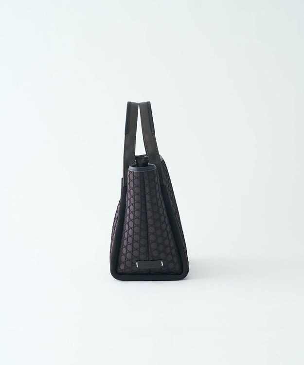 MIYABIYA LAQUOH【撥水加工】篭目柄エンボスボンディングトートL チョコレート