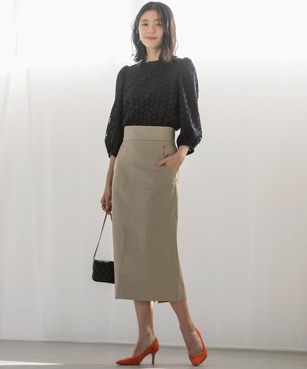 組曲 S 【WEB限定】フラワーレース ペプラムトップス ネイビー系