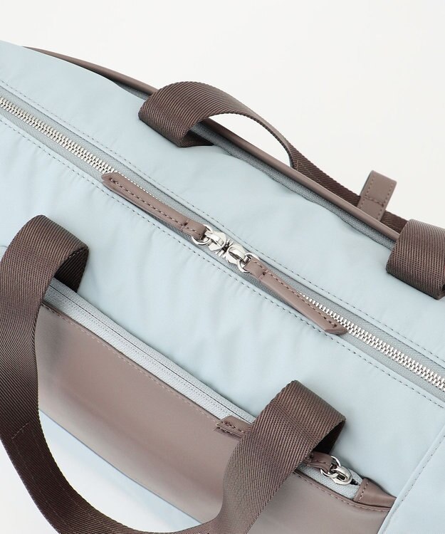 Y'SACCS ナイロン×リサイクルレザー　コンビマルチトート ライトブルー