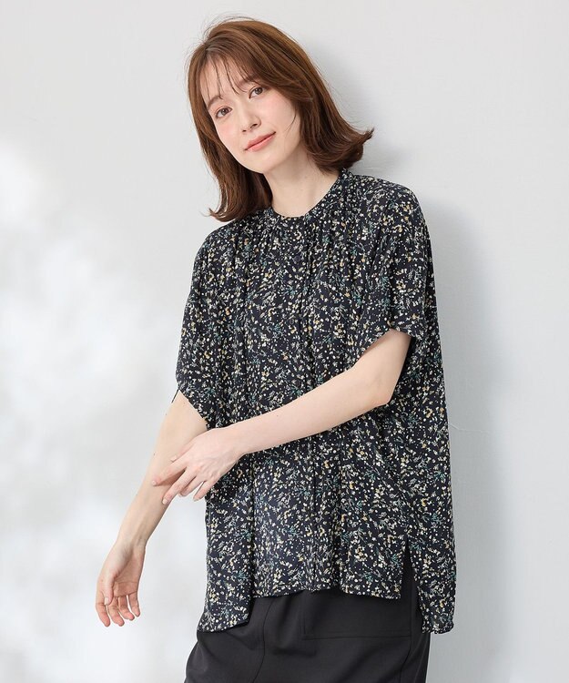 ANY 【洗濯機可】プリントブラウス ネイビーベース