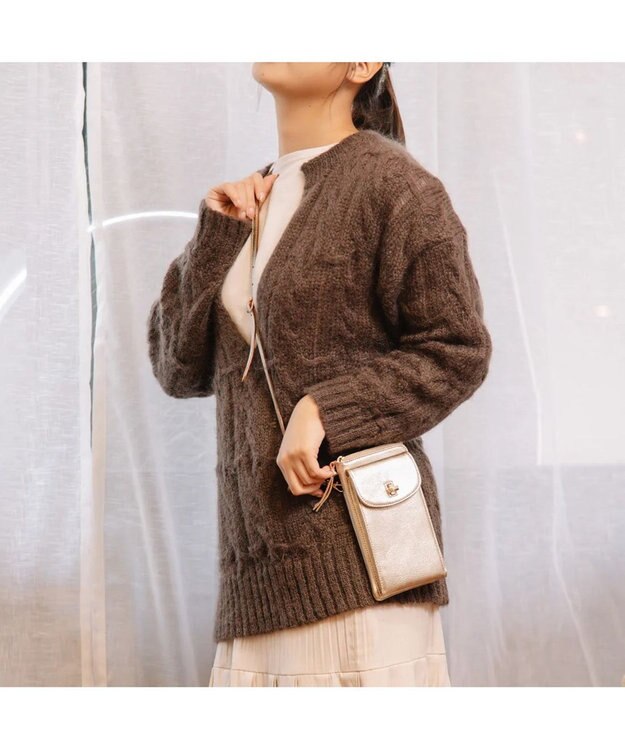 UNBILLION ペルケ perche / 牛革シュリンクタイプモバイルウォレットショルダー　旧8660 ゴールド