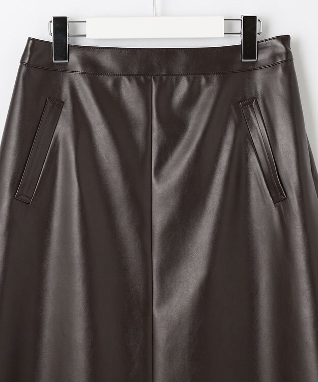 J.PRESS LADIES 【洗える】シンセティックマットleather スカート ブラウン系