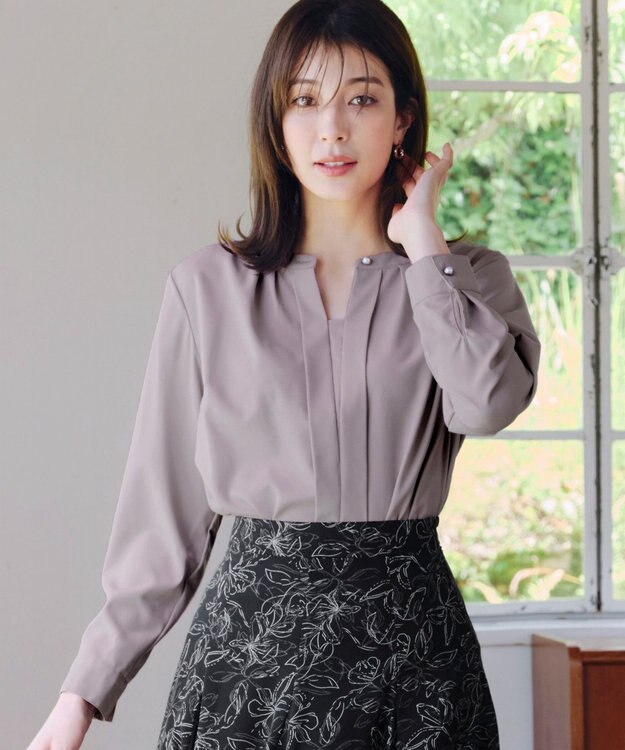 Tiaclasse L 【新色追加・洗える】バンドカラー2WAYタックブラウス グレージュ