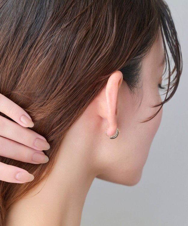 Phoebe 【金属アレルギー対応】【痛くないシリーズ】ストレートシャインクリスタルループフィットイヤリング　ゴールド ゴールド