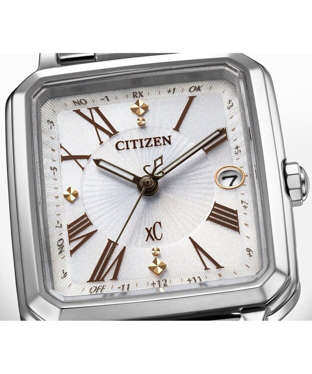 CITIZEN 【替えバンド付き電波時計】電池交換不要のスクウェア2wayモデル シルバーカラー×グレージュバンド ES9500-51A シルバー