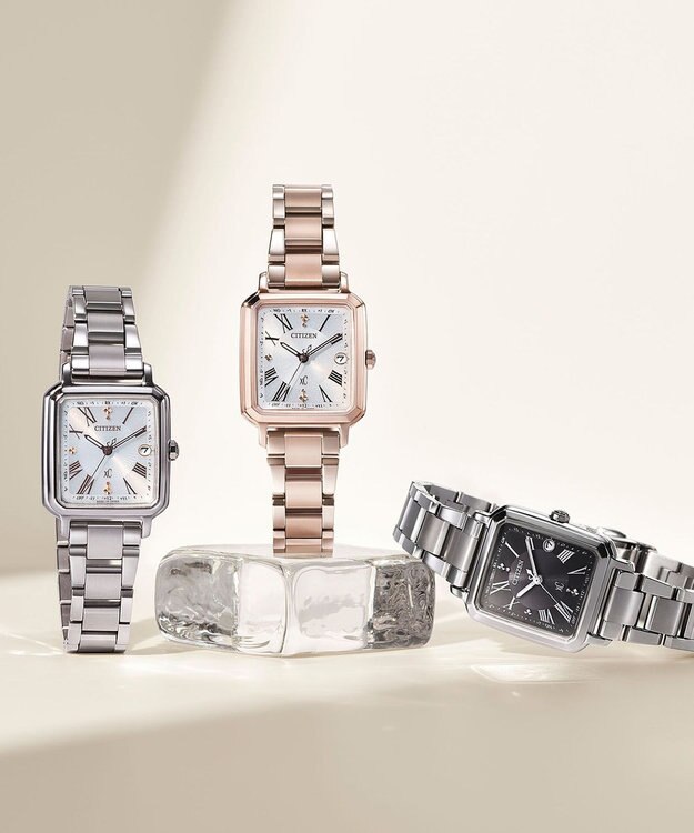 CITIZEN 【替えバンド付き電波時計】電池交換不要のスクウェア2wayモデル シルバーカラー×グレージュバンド ES9500-51A シルバー