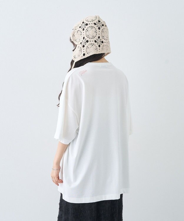 earth music&ecology アソートグラフィックルーズＴｅｅ Off White