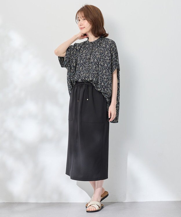 ANY 【洗濯機可】プリントブラウス ネイビーベース