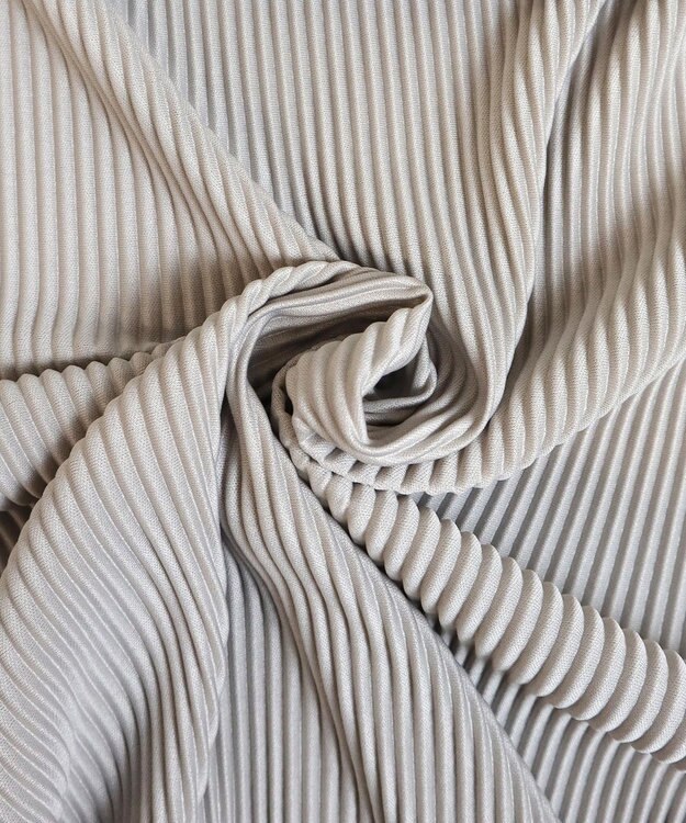 Tiaclasse 【2点セット・新色追加・洗える】クリスタルプリーツセットアップ グレージュ