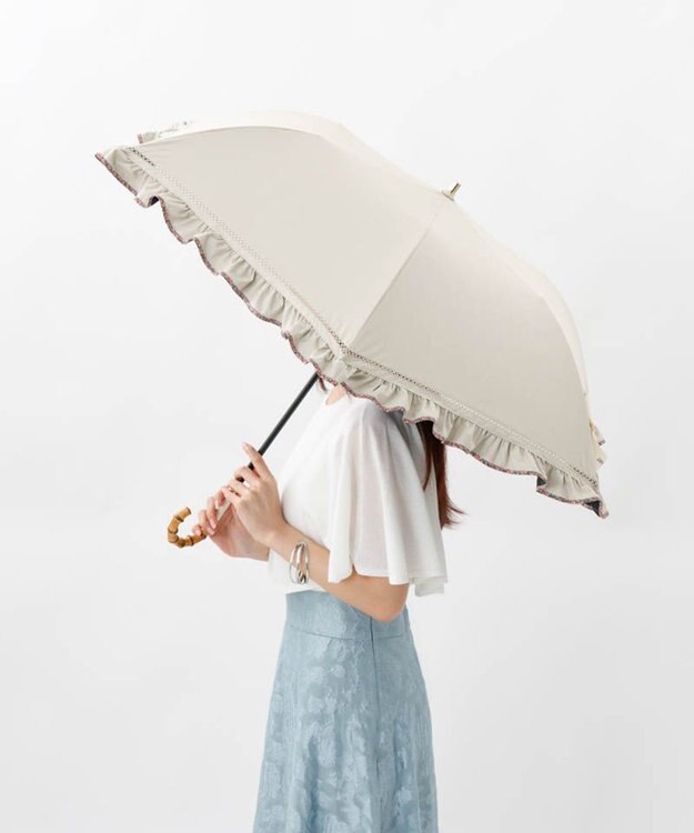 AURORA 【 JILL STUART（ジル スチュアート）】・WEB限定・　リバティパイピングフリル晴雨兼用パラソル(折りたたみ) ライトベージュ
