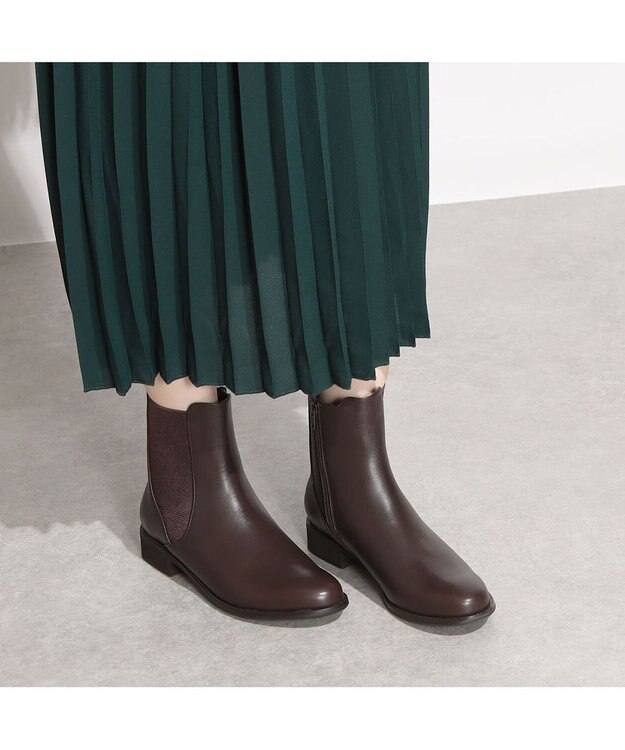 ing <ing>フラットサイドゴアブーツ ダークブラウンビー