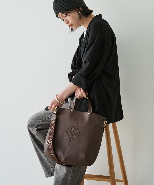 russet エンボスモノグラム ソフトレザー 2WAYトートバッグ(CE-1611) D.Brown