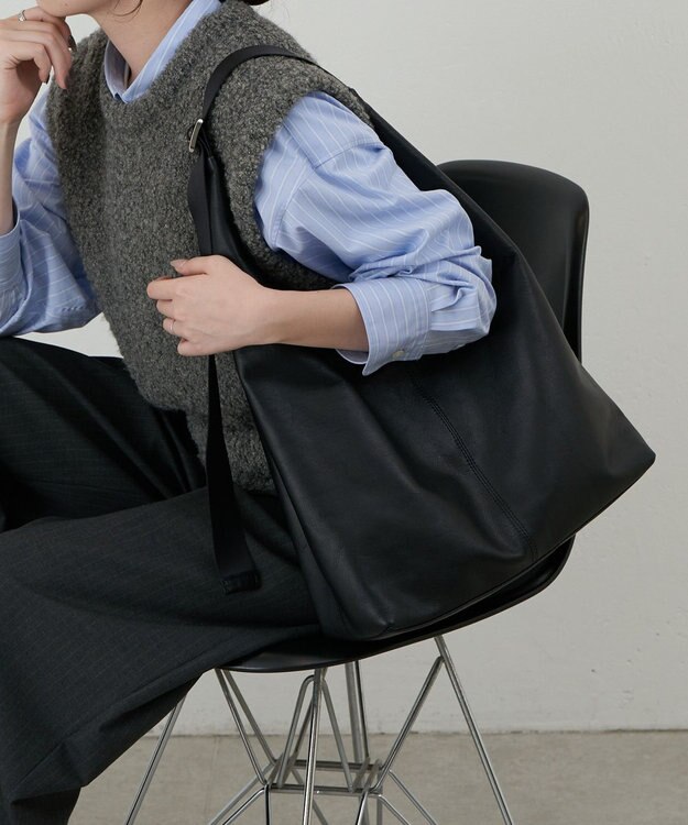 russet レザーホーボーバッグ L(CE-1654) Black