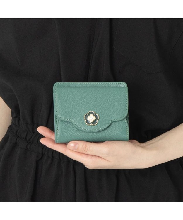 CLATHAS ペルル 外ボックス二つ折り財布 グリーン