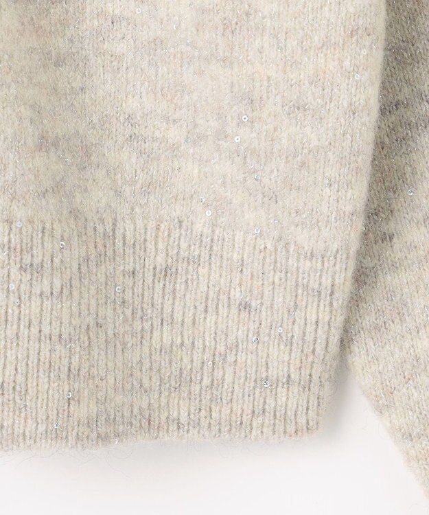 組曲 【加藤ローサさん着用 / 前後着用可】スパンコールヤーン カーディガン ライトグレー系