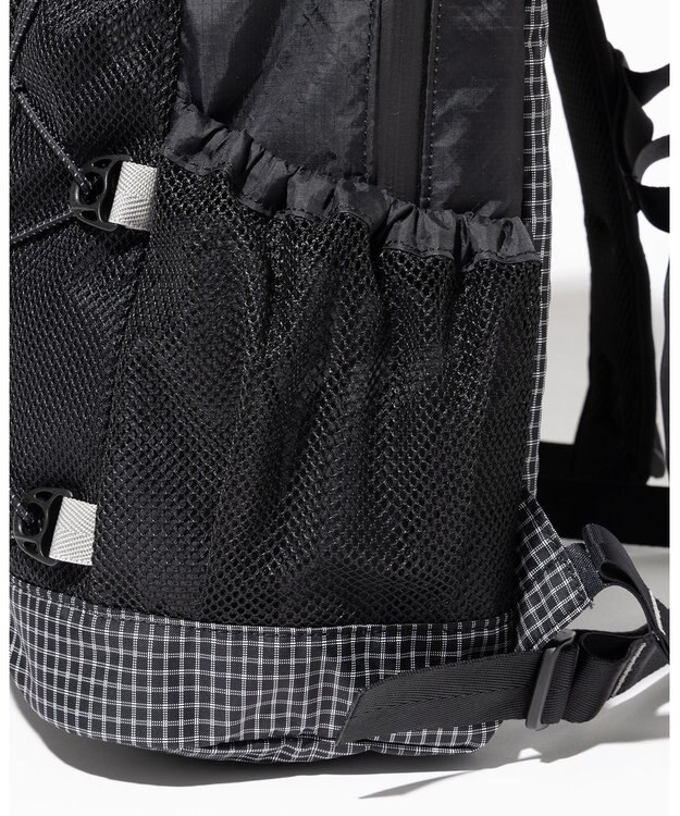 JOSEPH ABBOUD MOUNTAIN 【軽量/ECO撥水/サスティナブル素材/男女兼用】リサイクルリップストップ バックパック 21L ブラック系