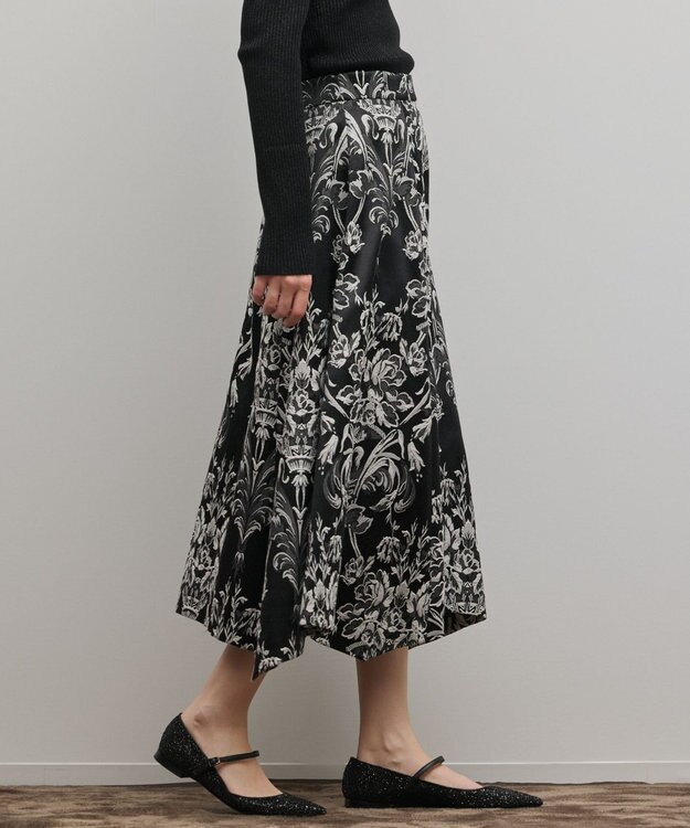GRACE CONTINENTAL オーナメントジャガードハンカチヘムスカート ブラック