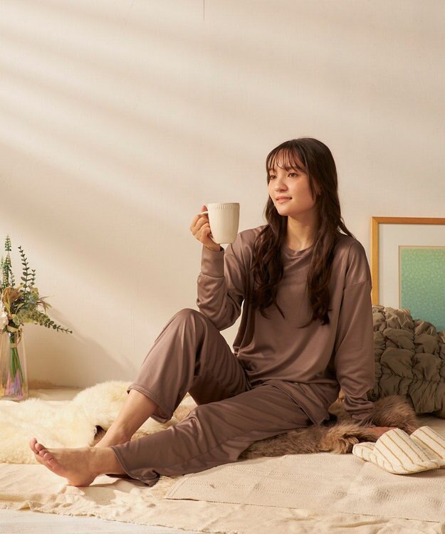 OP／FILA 【FILA】犬や猫の毛がつきにくいルームウェア上下セット/長袖 ブラウン