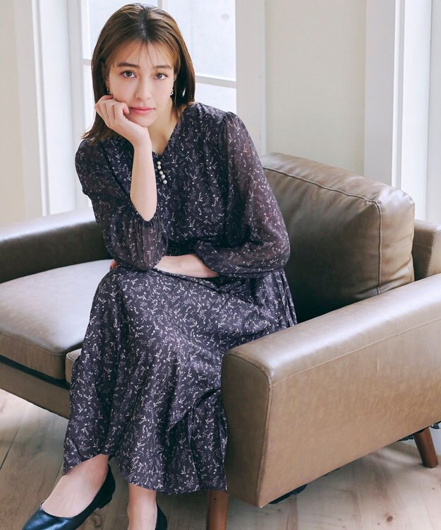 Tiaclasse 【洗える】花柄シフォン袖ワンピース チャコールグレー