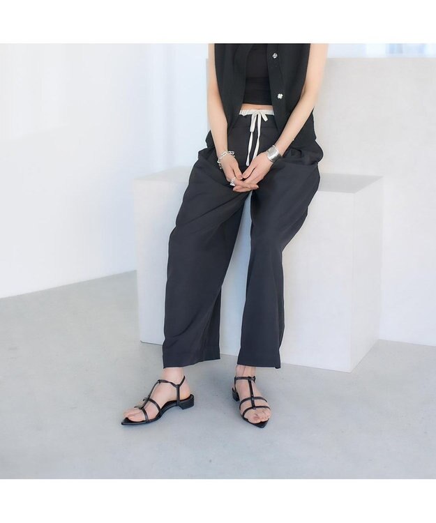 MODE ET JACOMO <carino>ポインテッドトゥTストラップサンダル ブラック