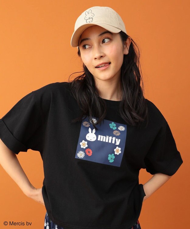 Green Parks ｍｉｆｆｙ／フラワープリントＴシャツ Black
