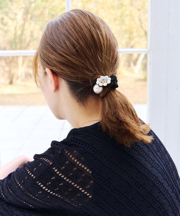 Tiaclasse パールフラワーシュシュ ブラック