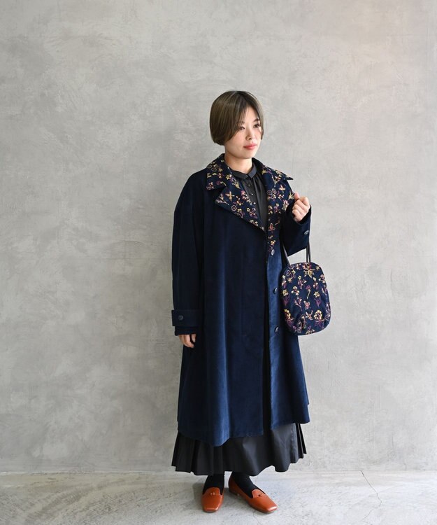 muuc 〈遠州織物の工場で織られた上質なコットンコーデュロイ生地〉花刺繍コート（セットアップ可能） ネイビー