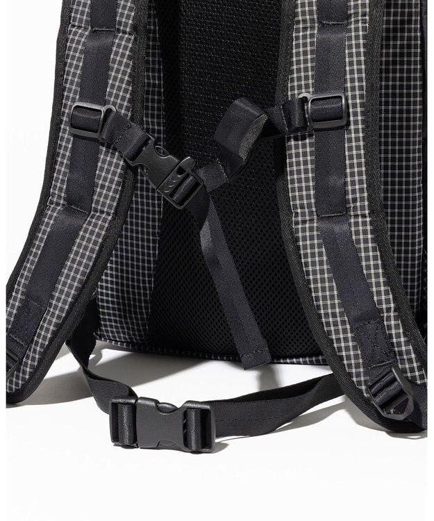 JOSEPH ABBOUD MOUNTAIN 【軽量/ECO撥水/サスティナブル素材/男女兼用】リサイクルリップストップ バックパック 21L ブラック系