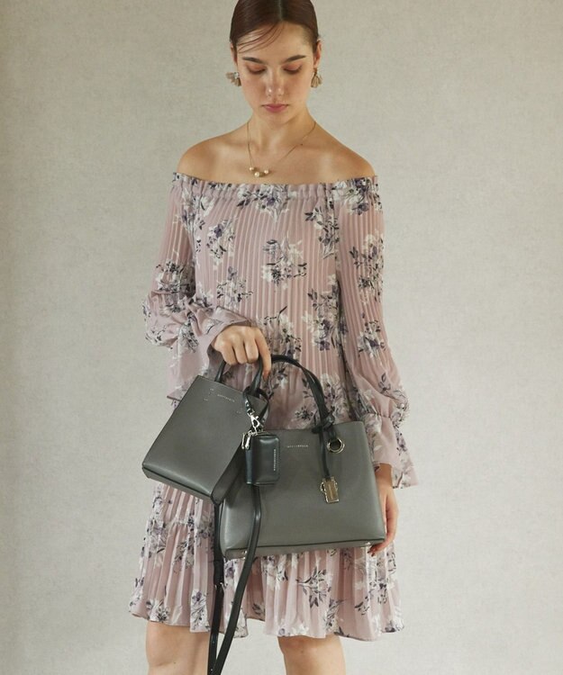 style code 【MERCURYDUO/マーキュリーデュオ】限定3点セット　①キーリング付両アオリハンドバッグ、②縦長ショルダーバッグパスポート入れ、③Wファスナースマートキーケース グレー