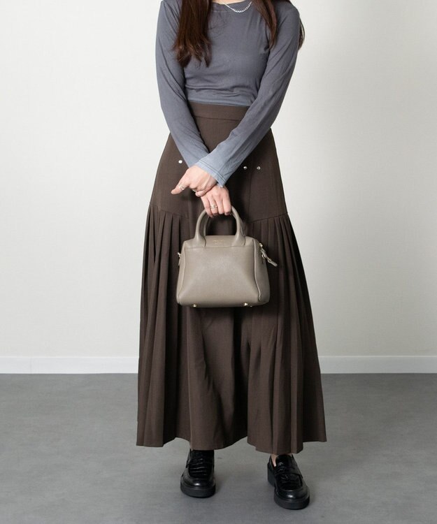 INTER-CHAUSSURES 【CHRISTIAN VILLA】ベーシックレザーハンドバッグ オーク